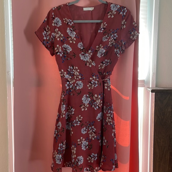 Floral wrap dress - Picture 1 of 2